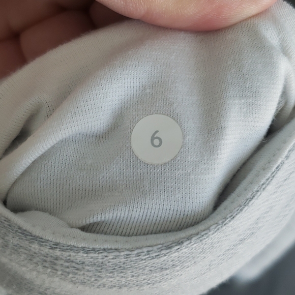 Lululemon white space dye capri leggings sz 6 - Picture 4 of 4